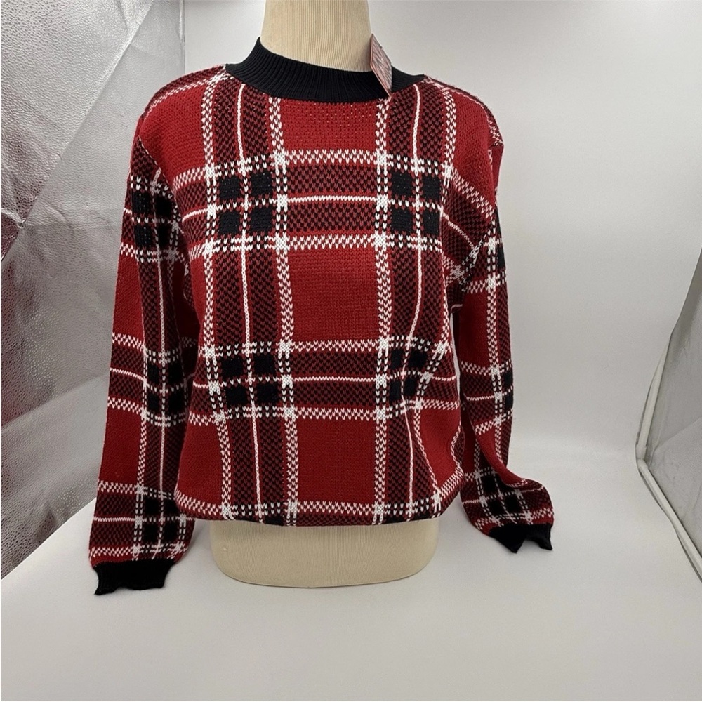Net.153 Red/Black/White Plaid Sweater Small/Medium